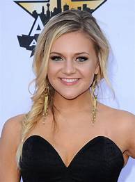 Artist Kelsea Ballerini